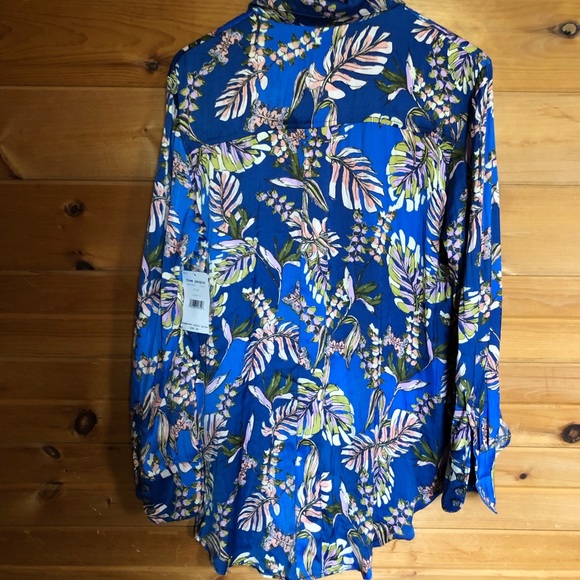 Funky free people button up shirt. - Picture 3 of 5